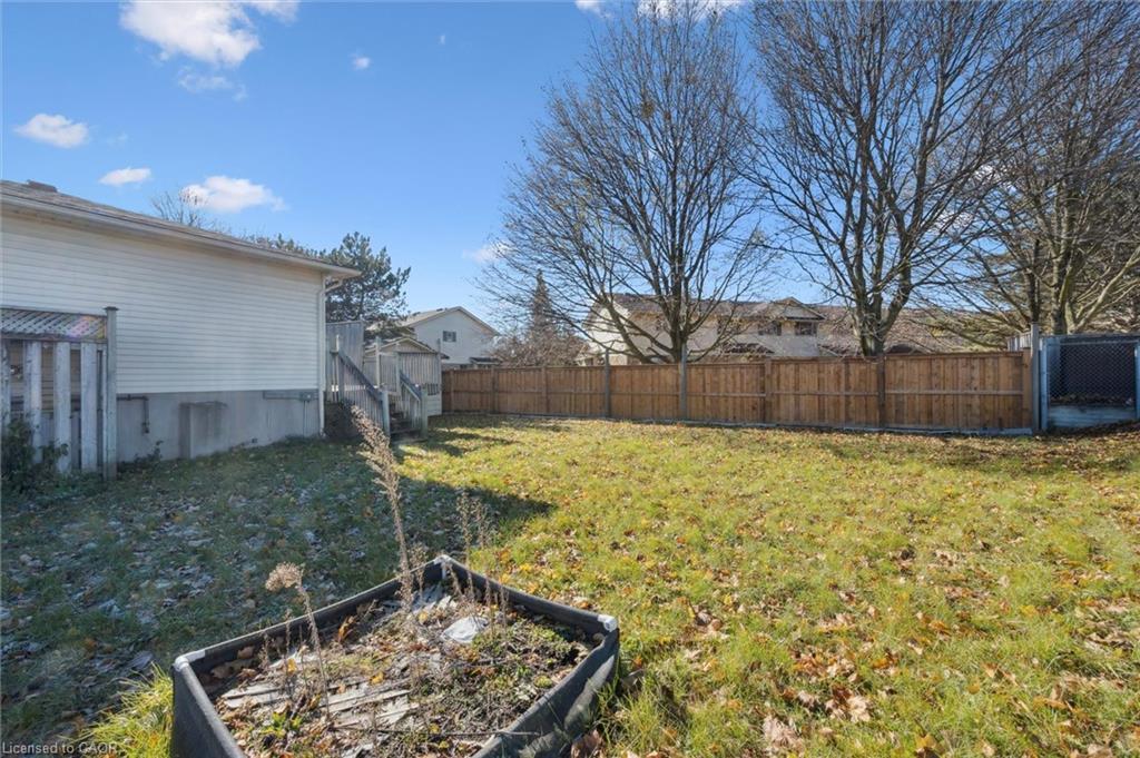 B-501 Kingscourt Drive, Waterloo, ON - Outdoor