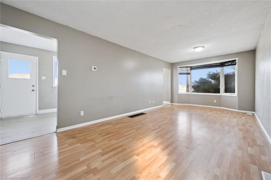 B-501 Kingscourt Drive, Waterloo, ON - Indoor