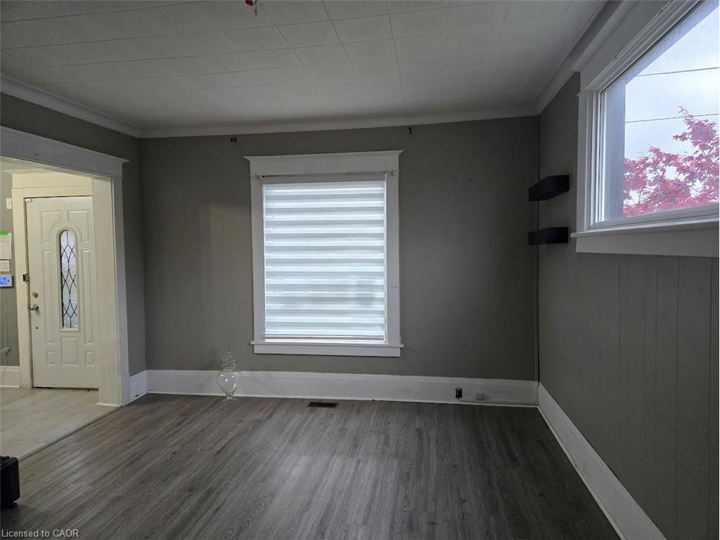 4789 St Clair Avenue, Niagara Falls, ON - Indoor Photo Showing Other Room