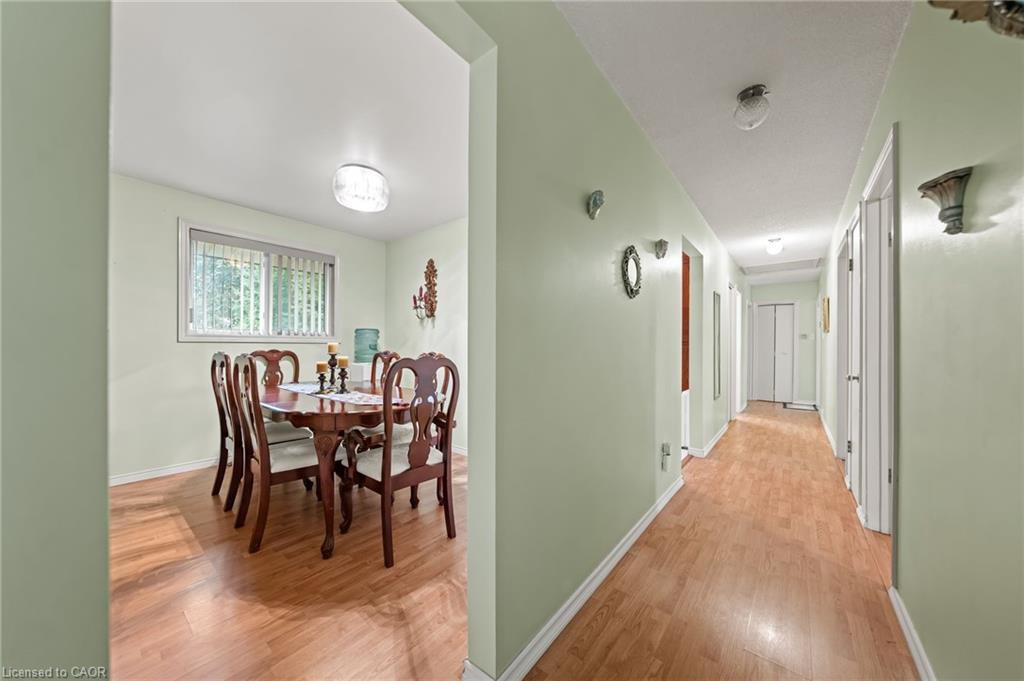 152 Kinzie Avenue, Kitchener, ON - Indoor Photo Showing Dining Room