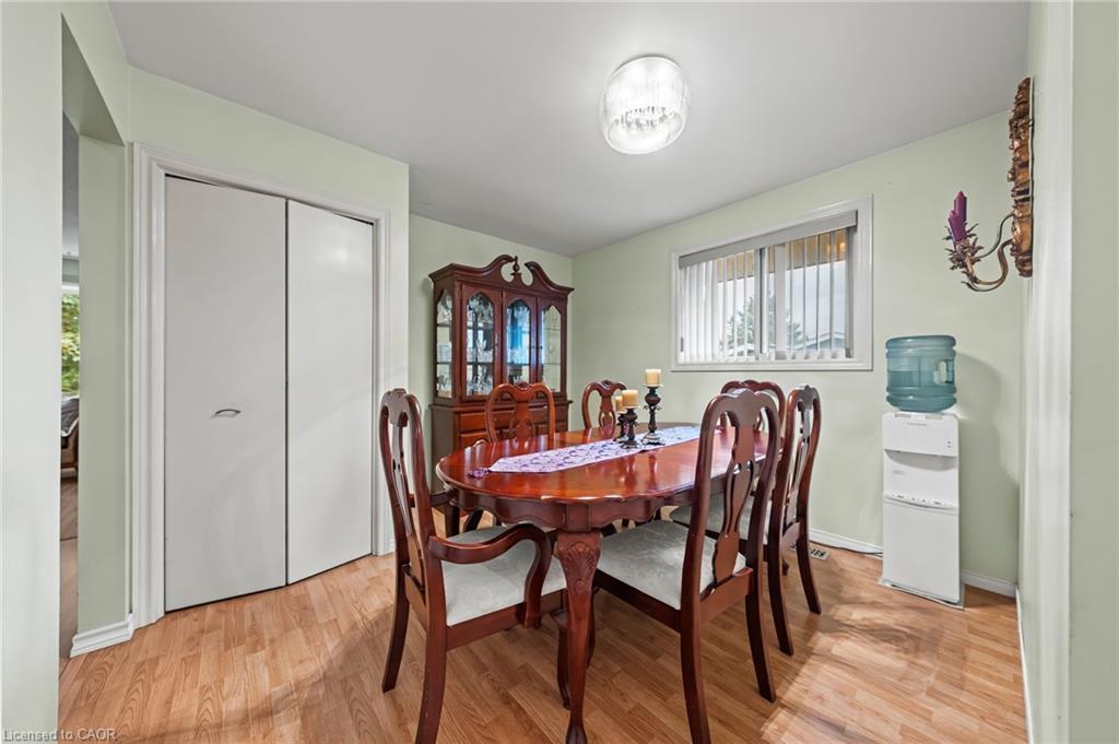 152 Kinzie Avenue, Kitchener, ON - Indoor Photo Showing Dining Room