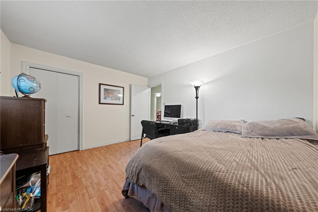 152 Kinzie Avenue, Kitchener, ON - Indoor Photo Showing Bedroom
