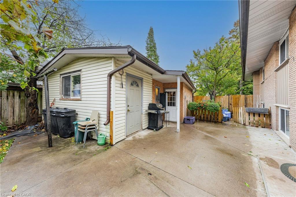 152 Kinzie Avenue, Kitchener, ON - Outdoor With Exterior