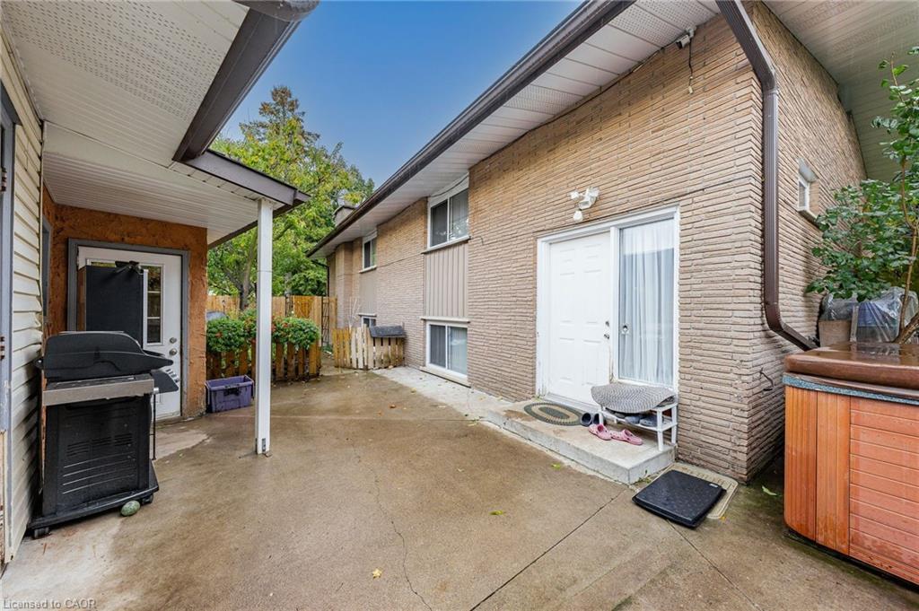152 Kinzie Avenue, Kitchener, ON - Outdoor With Exterior