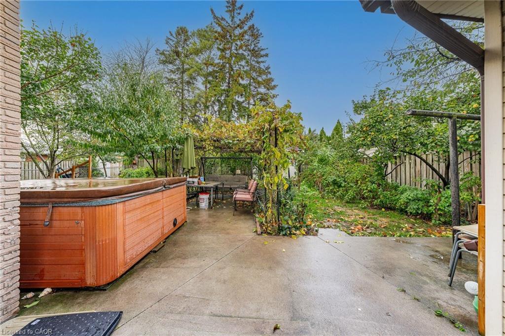 152 Kinzie Avenue, Kitchener, ON - Outdoor