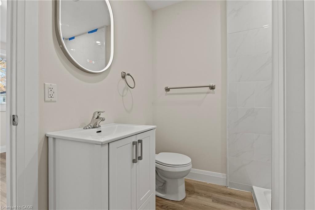3-65 Chelsea Street, St. Catharines, ON - Indoor Photo Showing Bathroom