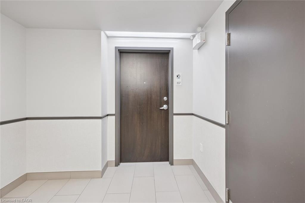 307-776 Laurelwood Drive, Waterloo, ON - Indoor Photo Showing Other Room