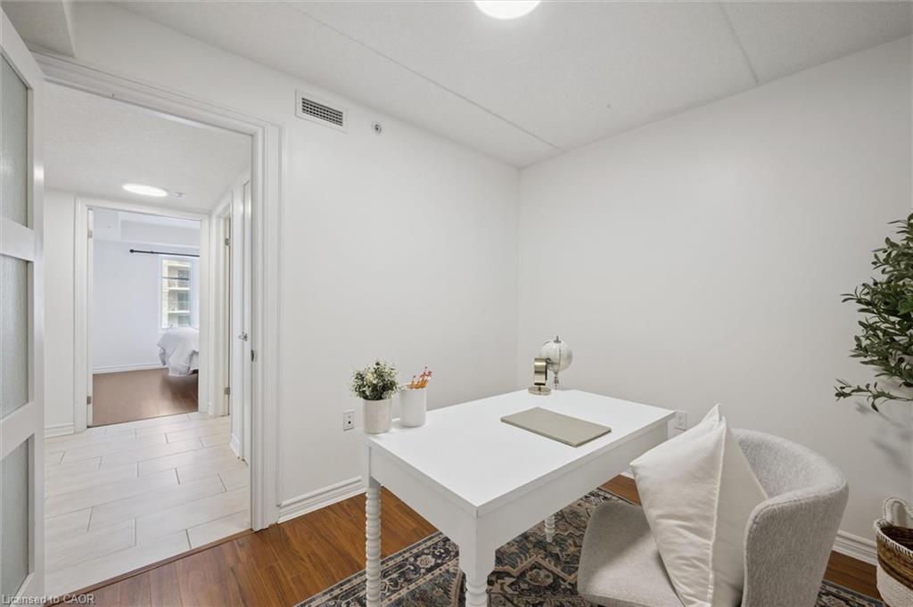 307-776 Laurelwood Drive, Waterloo, ON - Indoor