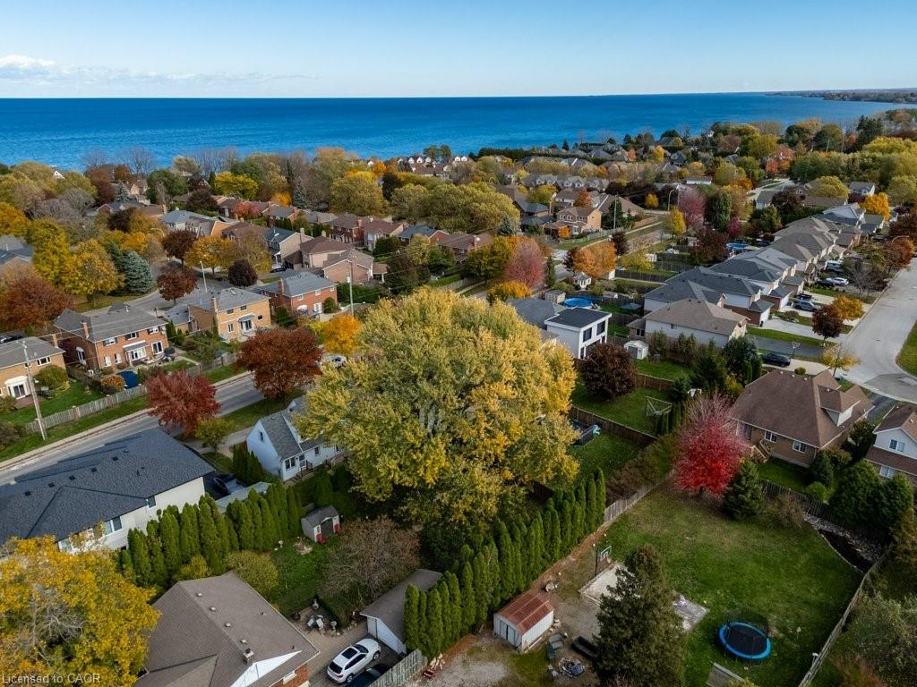 24 Lake Street, Grimsby, ON - Outdoor With Body Of Water With View