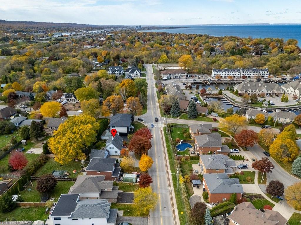 24 Lake Street, Grimsby, ON - Outdoor With Body Of Water With View