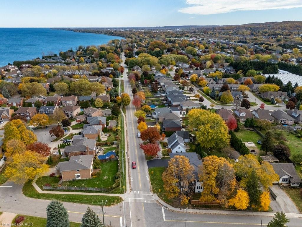 24 Lake Street, Grimsby, ON - Outdoor With Body Of Water With View