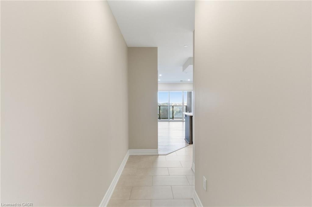 814-1878 Gordon Street, Guelph, ON - Indoor Photo Showing Other Room