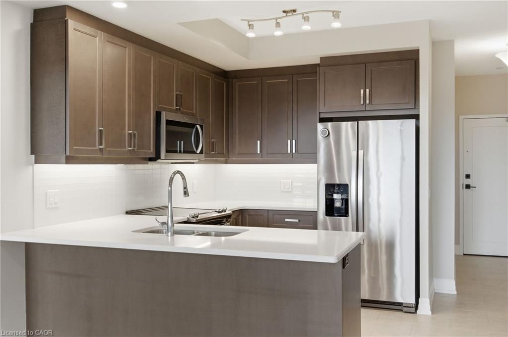814-1878 Gordon Street, Guelph, ON - Indoor Photo Showing Kitchen With Double Sink With Upgraded Kitchen