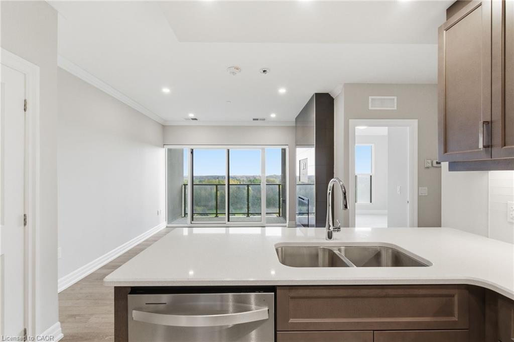 814-1878 Gordon Street, Guelph, ON - Indoor Photo Showing Kitchen With Double Sink