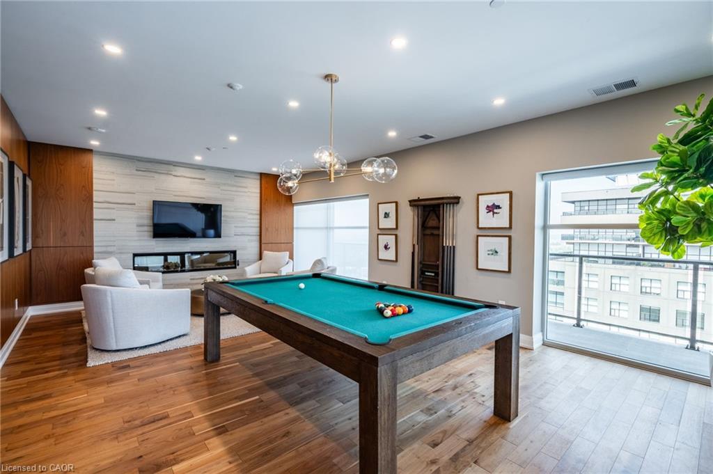 814-1878 Gordon Street, Guelph, ON - Indoor Photo Showing Other Room