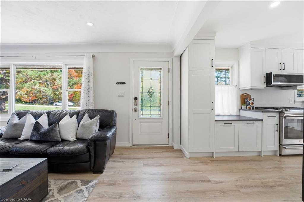 1822 Spragues Road, Ayr, ON - Indoor