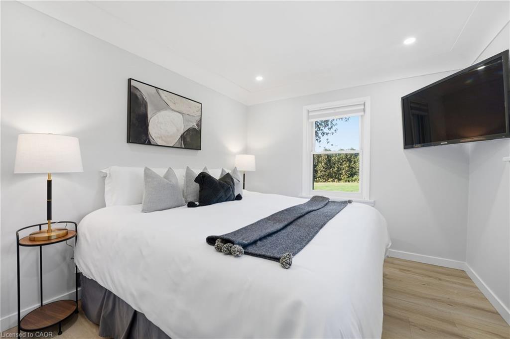 1822 Spragues Road, Ayr, ON - Indoor Photo Showing Bedroom