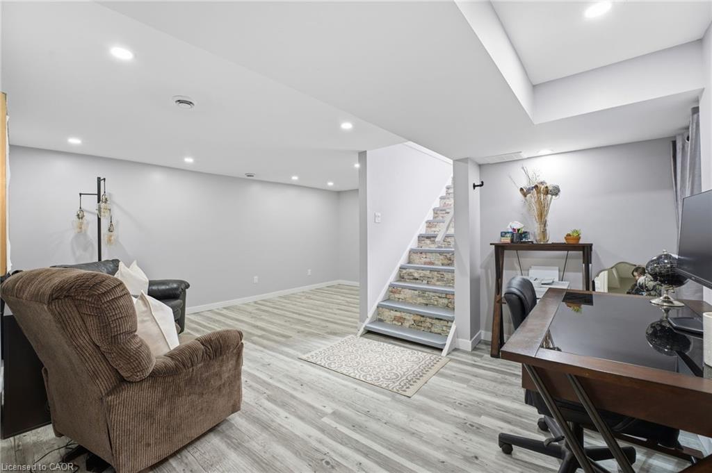 1822 Spragues Road, Ayr, ON - Indoor