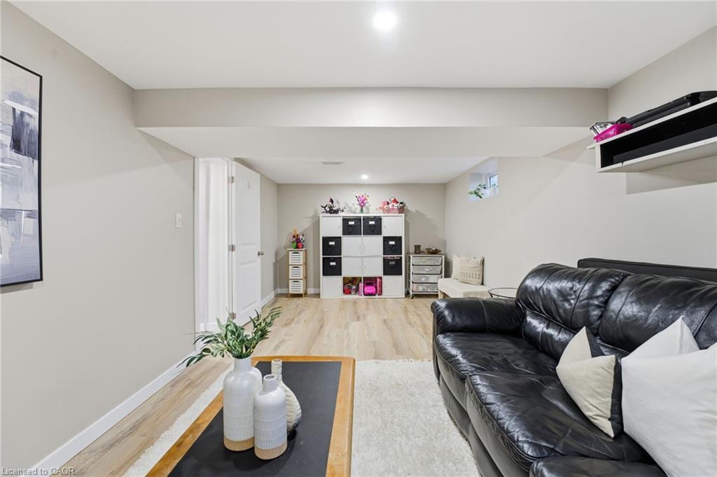 1822 Spragues Road, Ayr, ON - Indoor