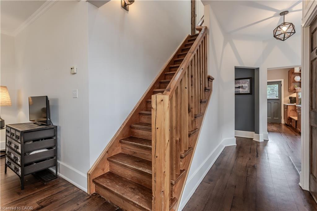 2154 Caroline Street, Burlington, ON - Indoor Photo Showing Other Room