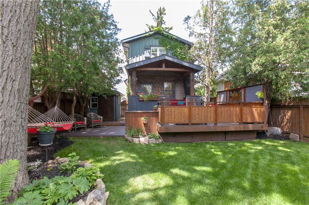 2154 Caroline Street, Burlington, ON - Outdoor With Deck Patio Veranda With Backyard