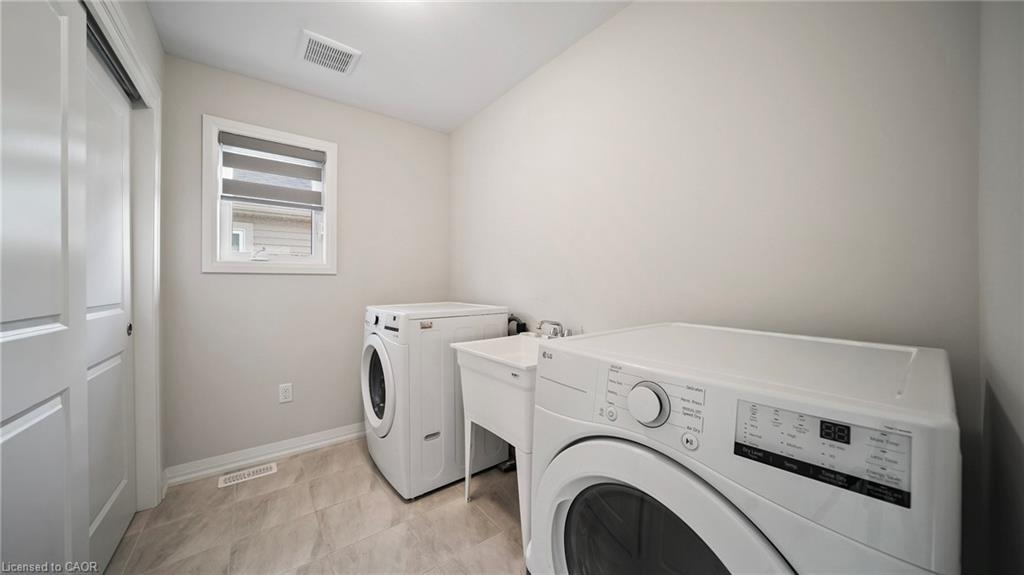 5 Wilson Drive, Thorold, ON - Indoor Photo Showing Laundry Room