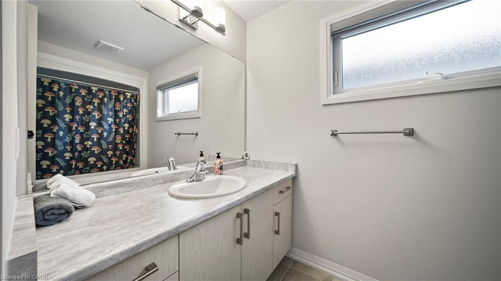 5 Wilson Drive, Thorold, ON - Indoor Photo Showing Bathroom