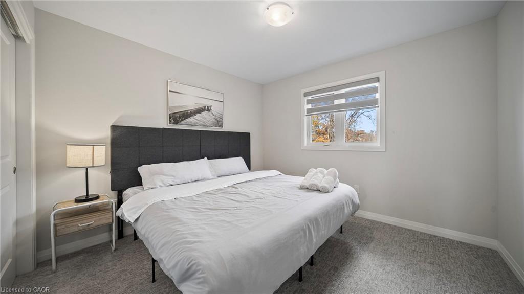 5 Wilson Drive, Thorold, ON - Indoor Photo Showing Bedroom