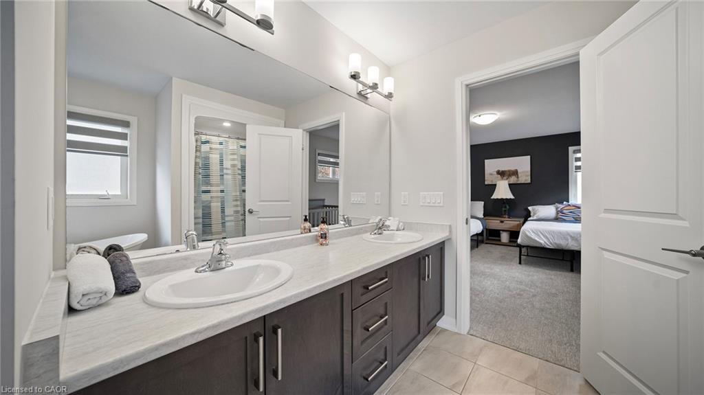 5 Wilson Drive, Thorold, ON - Indoor Photo Showing Bathroom