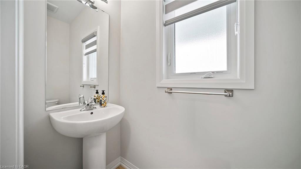 5 Wilson Drive, Thorold, ON - Indoor Photo Showing Bathroom
