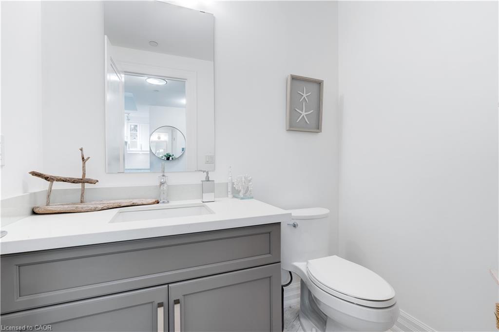 1102-2060 Lakeshore Road, Burlington, ON - Indoor Photo Showing Bathroom