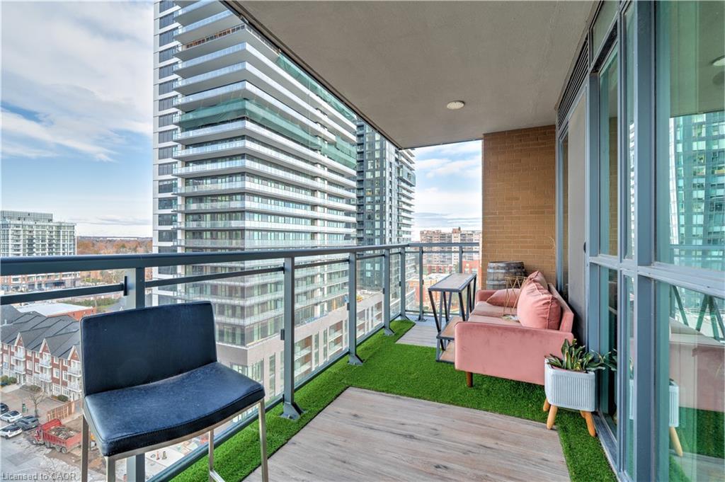 1102-2060 Lakeshore Road, Burlington, ON - Outdoor With Balcony