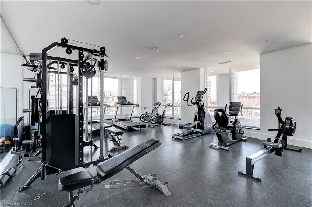 1102-2060 Lakeshore Road, Burlington, ON - Indoor Photo Showing Gym Room
