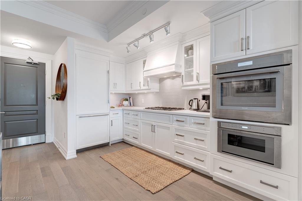 1102-2060 Lakeshore Road, Burlington, ON - Indoor Photo Showing Kitchen With Upgraded Kitchen