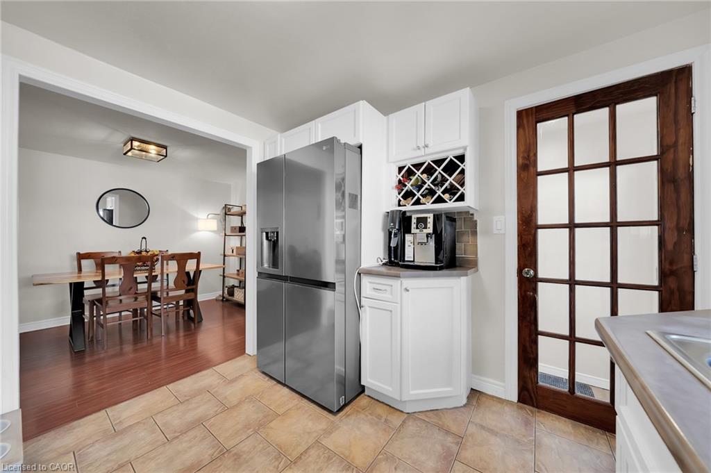 43 Elma Street, St. Catharines, ON - Indoor Photo Showing Kitchen