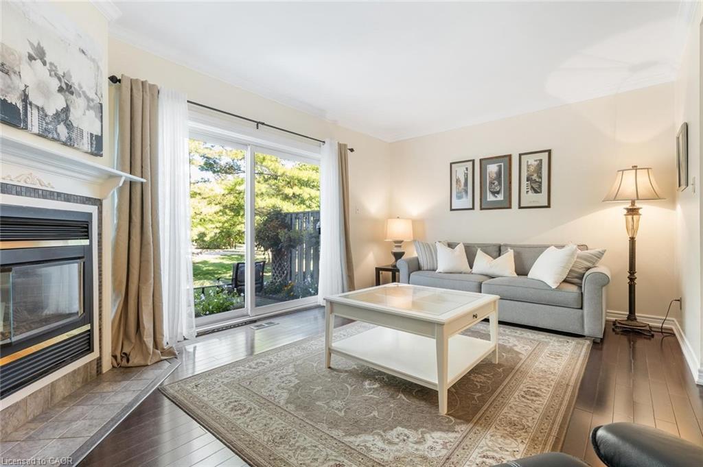 78-2205 South Millway, Mississauga, ON - Indoor Photo Showing Living Room With Fireplace