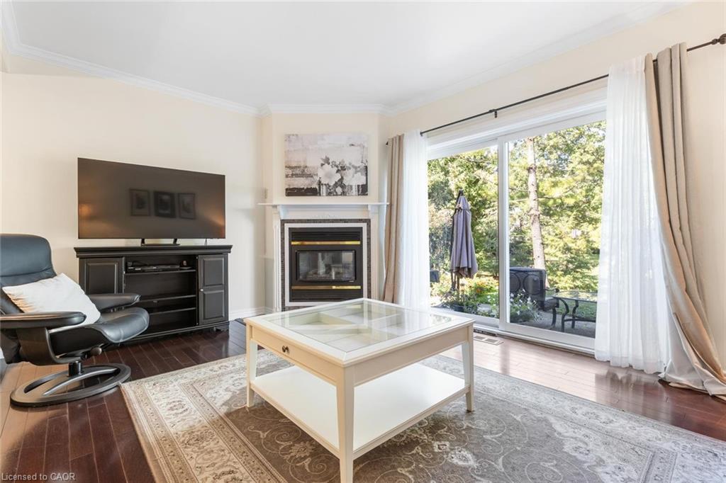 78-2205 South Millway, Mississauga, ON - Indoor Photo Showing Living Room With Fireplace