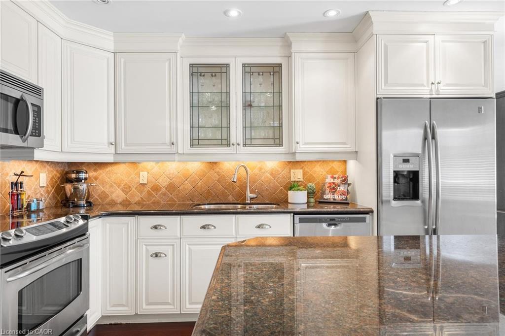78-2205 South Millway, Mississauga, ON - Indoor Photo Showing Kitchen With Stainless Steel Kitchen With Upgraded Kitchen