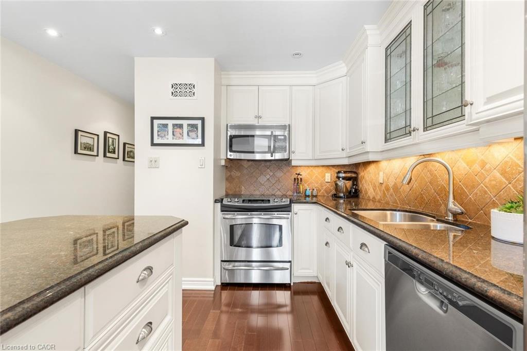 78-2205 South Millway, Mississauga, ON - Indoor Photo Showing Kitchen With Stainless Steel Kitchen With Upgraded Kitchen