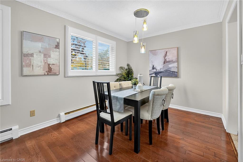 15 Grand Avenue, Grimsby, ON - Indoor Photo Showing Dining Room