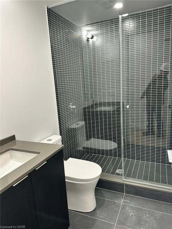 720-1 Jarvis Street, Hamilton, ON - Indoor Photo Showing Bathroom