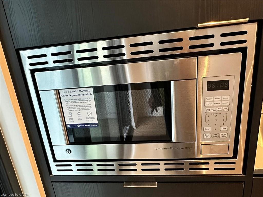 720-1 Jarvis Street, Hamilton, ON - Indoor Photo Showing Kitchen