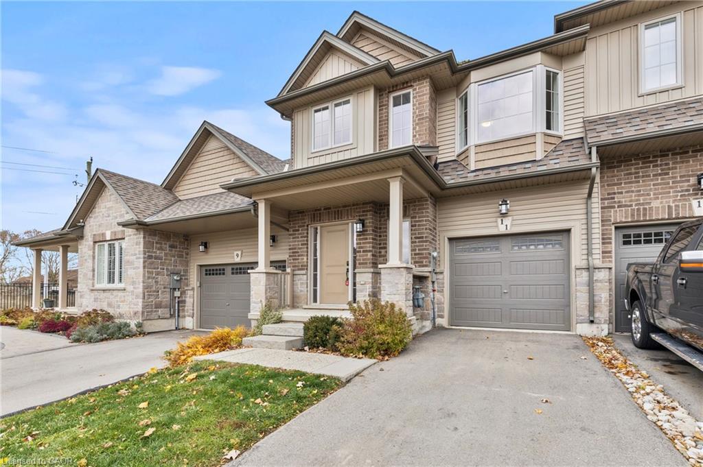 11 Dennis Drive, Smithville, ON - Outdoor With Facade