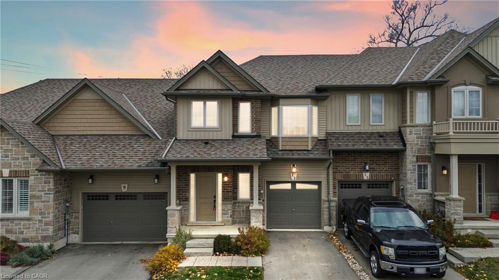 11 Dennis Drive, Smithville, ON - Outdoor With Facade