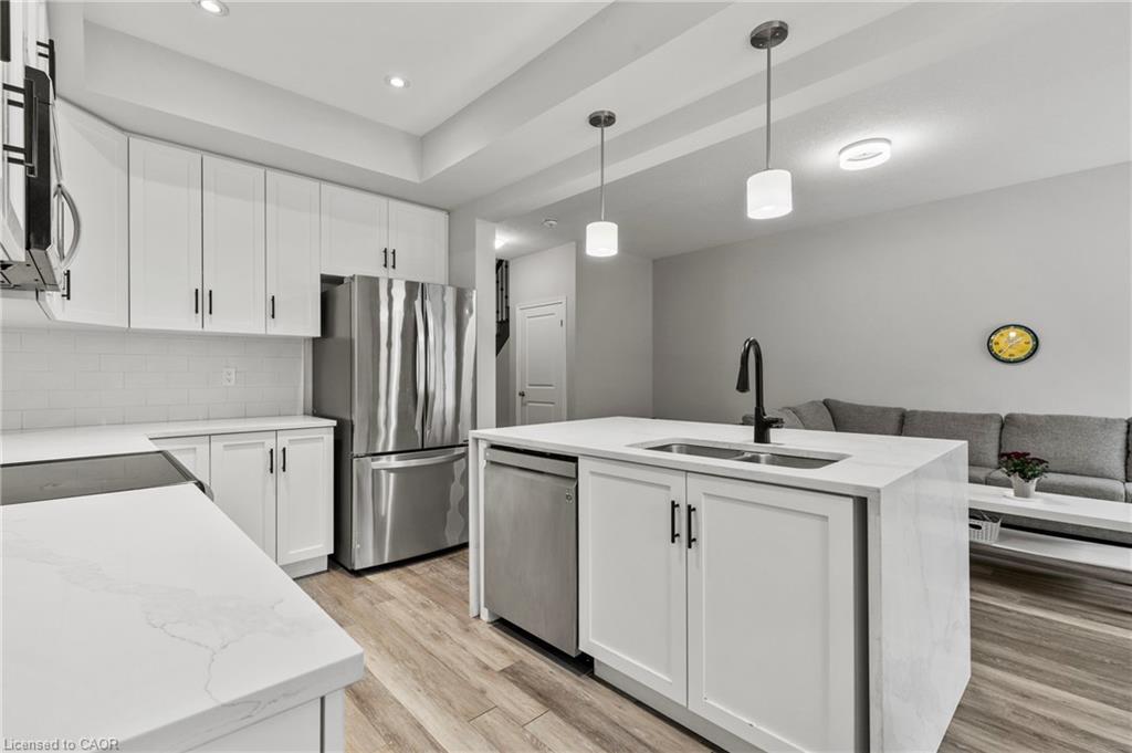 11 Dennis Drive, Smithville, ON - Indoor Photo Showing Kitchen With Stainless Steel Kitchen With Double Sink