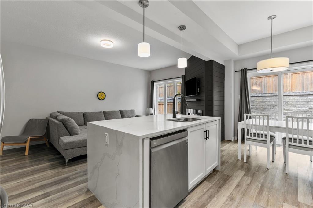 11 Dennis Drive, Smithville, ON - Indoor