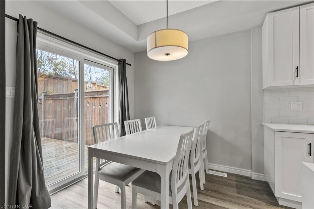 11 Dennis Drive, Smithville, ON - Indoor Photo Showing Dining Room