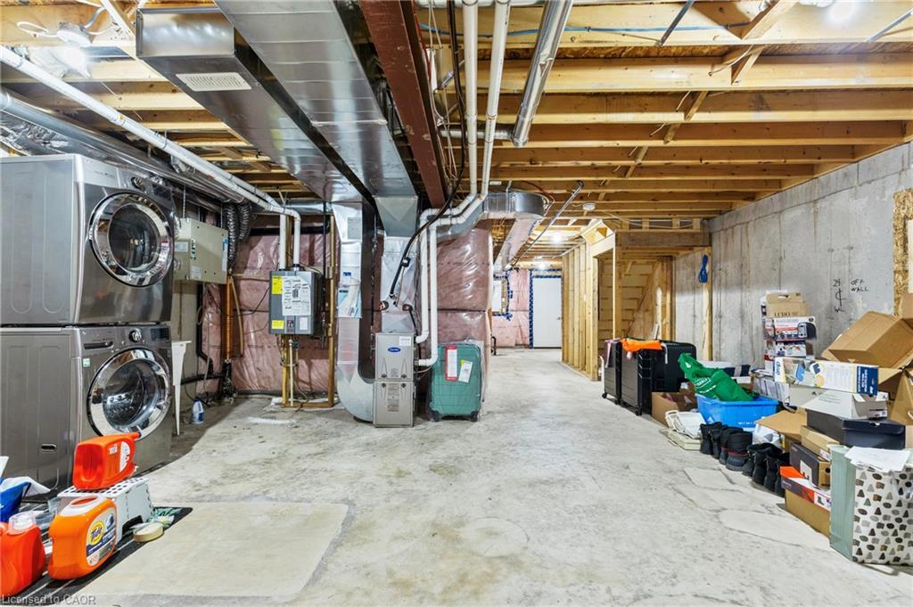 11 Dennis Drive, Smithville, ON - Indoor