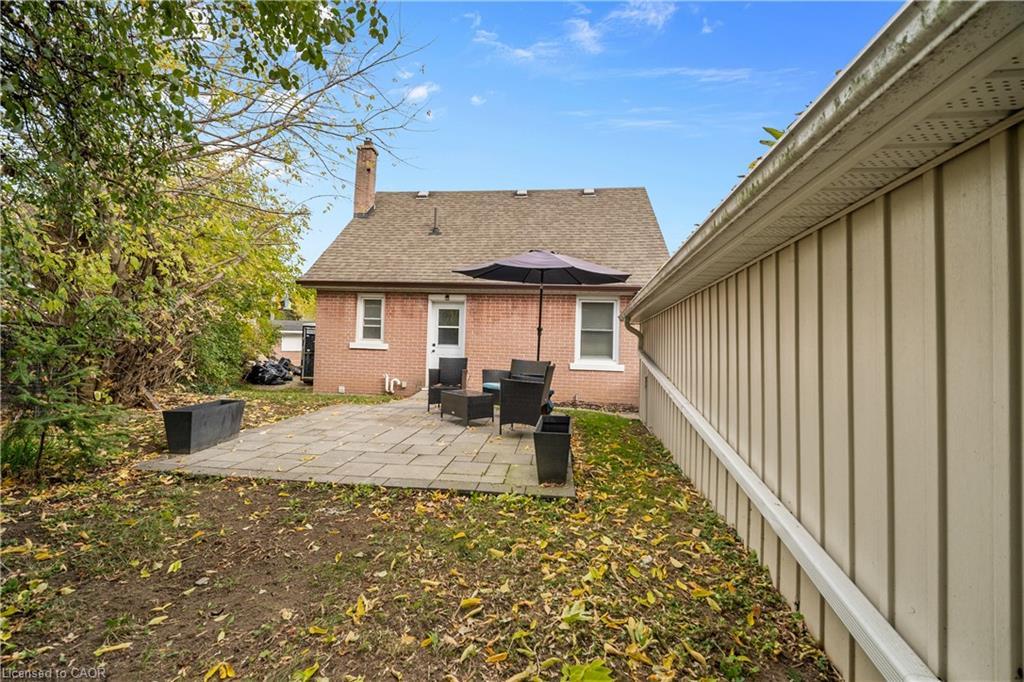 541 Courtland Avenue E, Kitchener, ON - Outdoor With Exterior