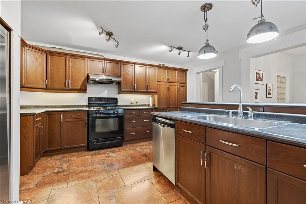 292 John Street N, Hamilton, ON - Indoor Photo Showing Kitchen With Double Sink